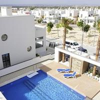 Villa in Spain, Comunitat Valenciana, Alicante, 127 sq.m.