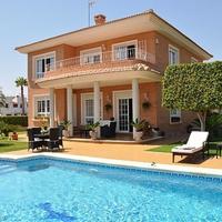 Villa in Spain, Comunitat Valenciana, Alicante, 400 sq.m.