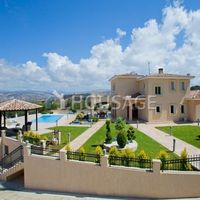 Villa in Republic of Cyprus, Eparchia Pafou, 365 sq.m.