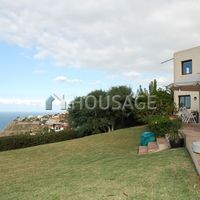 Villa in Spain, 300 sq.m.