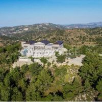 Вилла на Кипре, Лимасол, 2481 кв.м.