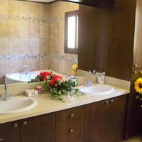 Villa in Republic of Cyprus, Lemesou, Nicosia, 485 sq.m.