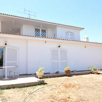 Villa in Republic of Cyprus, Nicosia, 450 sq.m.