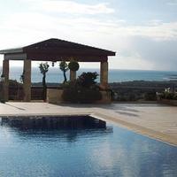 Villa in Republic of Cyprus, Eparchia Pafou, Nicosia, 550 sq.m.