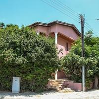 Villa in Republic of Cyprus, Eparchia Pafou, Nicosia, 500 sq.m.