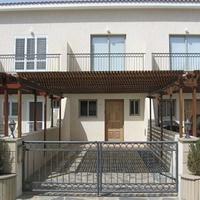Townhouse in Republic of Cyprus, Eparchia Pafou, Nicosia, 90 sq.m.