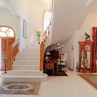 Villa in Republic of Cyprus, Eparchia Pafou, Nicosia, 500 sq.m.