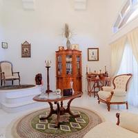 Villa in Republic of Cyprus, Eparchia Pafou, Nicosia, 500 sq.m.