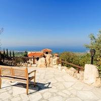 Villa in Republic of Cyprus, Eparchia Pafou, Nicosia, 500 sq.m.