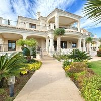 Villa in Spain, Andalucia, 880 sq.m.