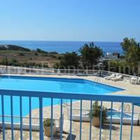 Flat at the second line of the sea / lake, in the suburbs in Republic of Cyprus, Eparchia Pafou, 70 sq.m.