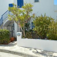 Flat at the second line of the sea / lake, in the suburbs in Republic of Cyprus, Eparchia Pafou, 70 sq.m.