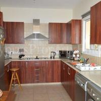 House in the suburbs in Republic of Cyprus, Eparchia Pafou, 130 sq.m.