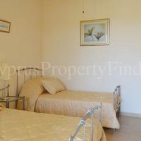 House in the suburbs in Republic of Cyprus, Eparchia Pafou, 130 sq.m.