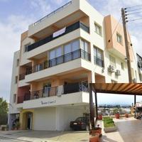 Flat in the city center in Republic of Cyprus, Eparchia Pafou, 111 sq.m.