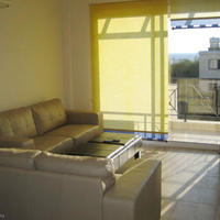 Квартира на второй линии моря/озера на Кипре, Пафос, 80 кв.м.