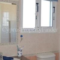 House in the suburbs in Republic of Cyprus, Eparchia Pafou, 170 sq.m.