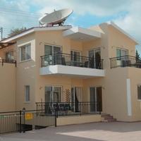 House in the suburbs in Republic of Cyprus, Eparchia Pafou, Paphos, 156 sq.m.