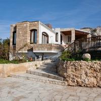 House at the second line of the sea / lake, in the suburbs in Republic of Cyprus, Eparchia Pafou, 250 sq.m.