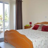 Таунхаус на второй линии моря/озера на Кипре, Пафос, 125 кв.м.