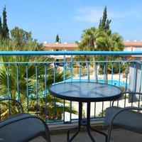 Таунхаус на второй линии моря/озера на Кипре, Пафос, 125 кв.м.