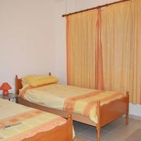 Таунхаус на второй линии моря/озера на Кипре, Пафос, 125 кв.м.