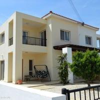 House at the second line of the sea / lake, in the suburbs in Republic of Cyprus, Eparchia Pafou, 160 sq.m.