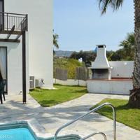 Villa at the second line of the sea / lake, in the suburbs in Republic of Cyprus, Eparchia Pafou, 140 sq.m.