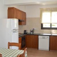 Villa at the second line of the sea / lake, in the suburbs in Republic of Cyprus, Eparchia Pafou, 140 sq.m.