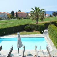 Villa at the second line of the sea / lake, in the suburbs in Republic of Cyprus, Eparchia Pafou, 140 sq.m.