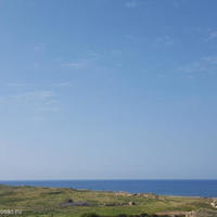 Flat at the first line of the sea / lake in Republic of Cyprus, Eparchia Pafou, 80 sq.m.