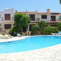 Townhouse in the suburbs in Republic of Cyprus, Eparchia Pafou, Paphos, 201 sq.m.
