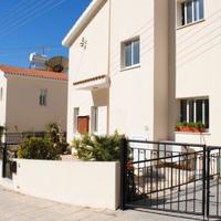 House in the suburbs in Republic of Cyprus, Eparchia Pafou, Paphos, 102 sq.m.