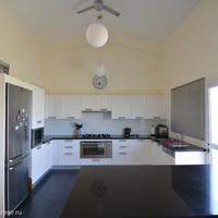 Вилла на первой линии моря/озера на Кипре, Пафос, 221 кв.м.