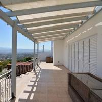 Вилла на первой линии моря/озера на Кипре, Пафос, 221 кв.м.