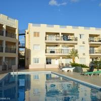 Квартира на второй линии моря/озера на Кипре, Пафос, 56 кв.м.