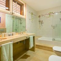 Villa in Spain, Balearic Islands, Palma, 1100 sq.m.