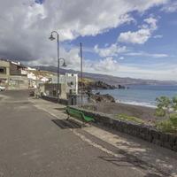 Apartment at the first line of the sea / lake in Spain, Canary Islands, Santa Cruz de Tenerife, 120 sq.m.