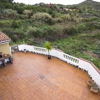 House in the suburbs in Spain, Canary Islands, Santa Cruz de Tenerife, 300 sq.m.