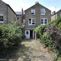 House in United Kingdom, England, 140 sq.m.