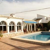Villa in Spain, Comunitat Valenciana, Alicante, 200 sq.m.