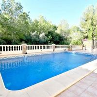 Villa in Spain, Comunitat Valenciana, Alicante, 238 sq.m.