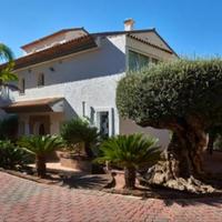 Villa in Spain, Comunitat Valenciana, Alicante, 603 sq.m.