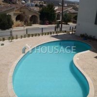 Other commercial property in Republic of Cyprus, Lemesou, 1092 sq.m.