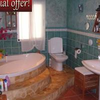 Bungalow in Spain, Comunitat Valenciana, Alicante, 140 sq.m.