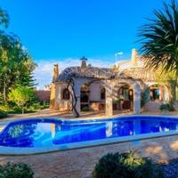 Villa in Spain, Comunitat Valenciana, Alicante, 285 sq.m.