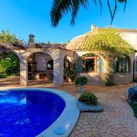Villa in Spain, Comunitat Valenciana, Alicante, 285 sq.m.
