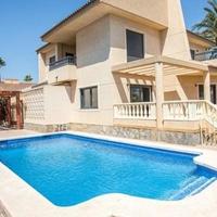 Villa in Spain, Comunitat Valenciana, Alicante, 250 sq.m.