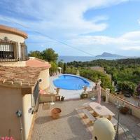 Villa in Spain, Comunitat Valenciana, Alicante, 300 sq.m.