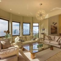 Villa in Spain, Canary Islands, Santa Cruz de Tenerife, 650 sq.m.